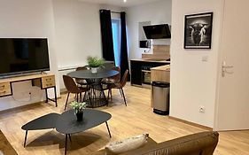 Appartement Proche Gare Neuf, Ambiance Highland